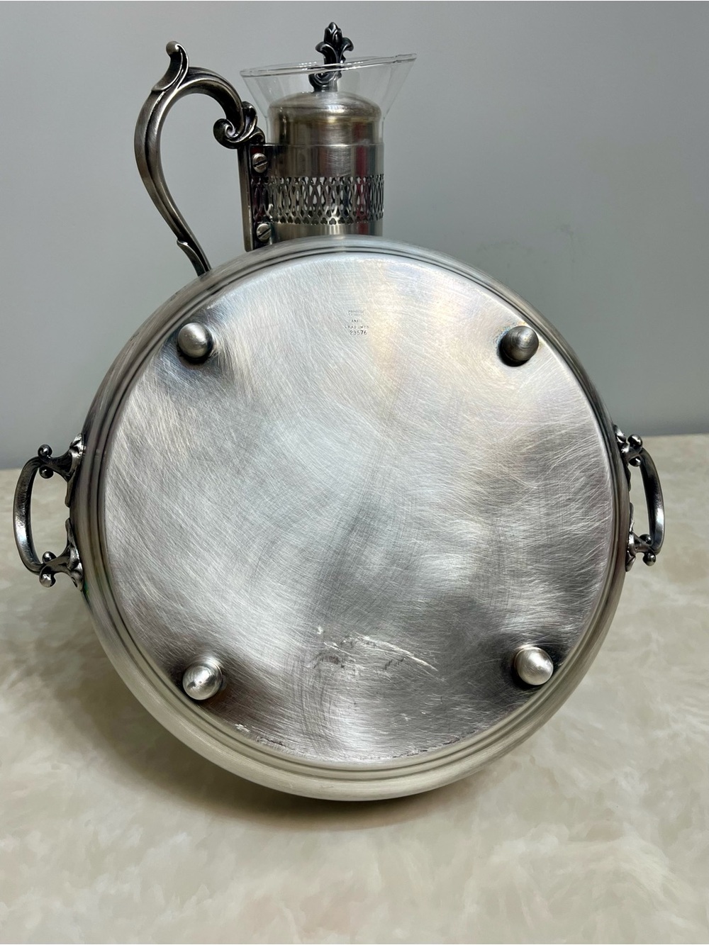 Gorgeous Vintage Silver Plate Carafe & Stand set (Corning & F B Rogers) - Picture 6 of 15